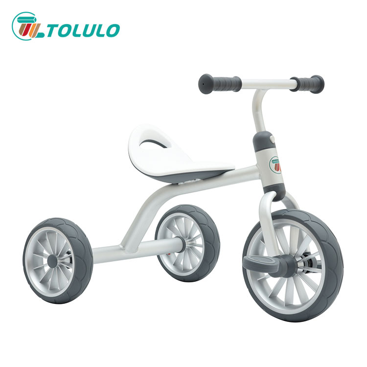Apakah faedah Aluminium Baby Tricke+Roda PU untuk bayi?